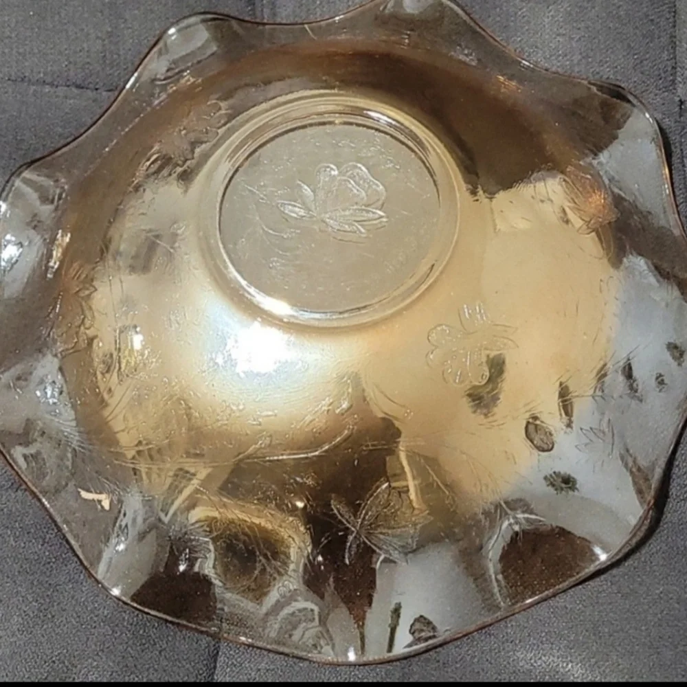 Vintage Indiana Glass Iridescent Console Bowl – Pink‑Peach Carnival Finish (EUC)